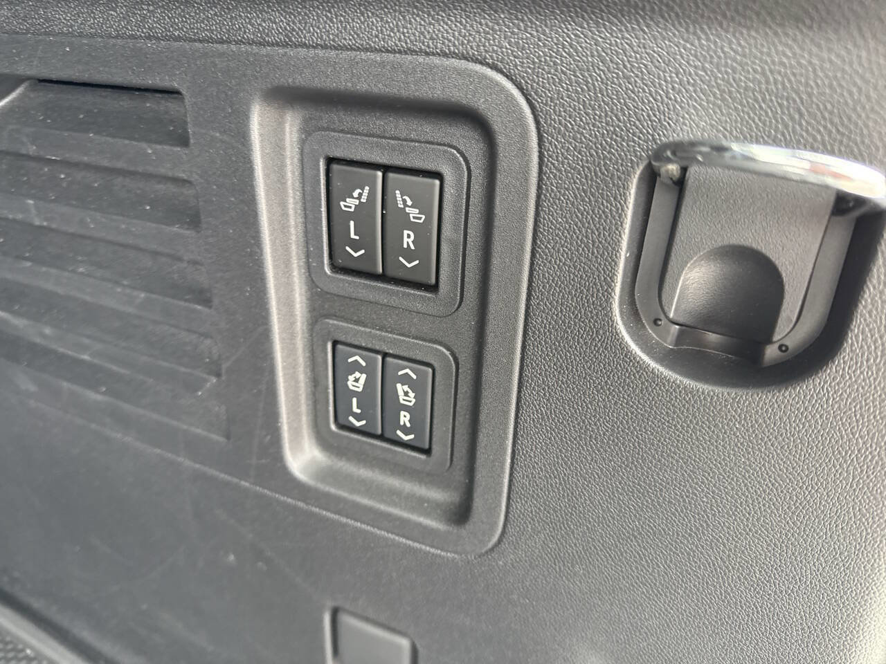 Used 2024 GMC Acadia Denali w/ LPO, Floor Liner Package image 22