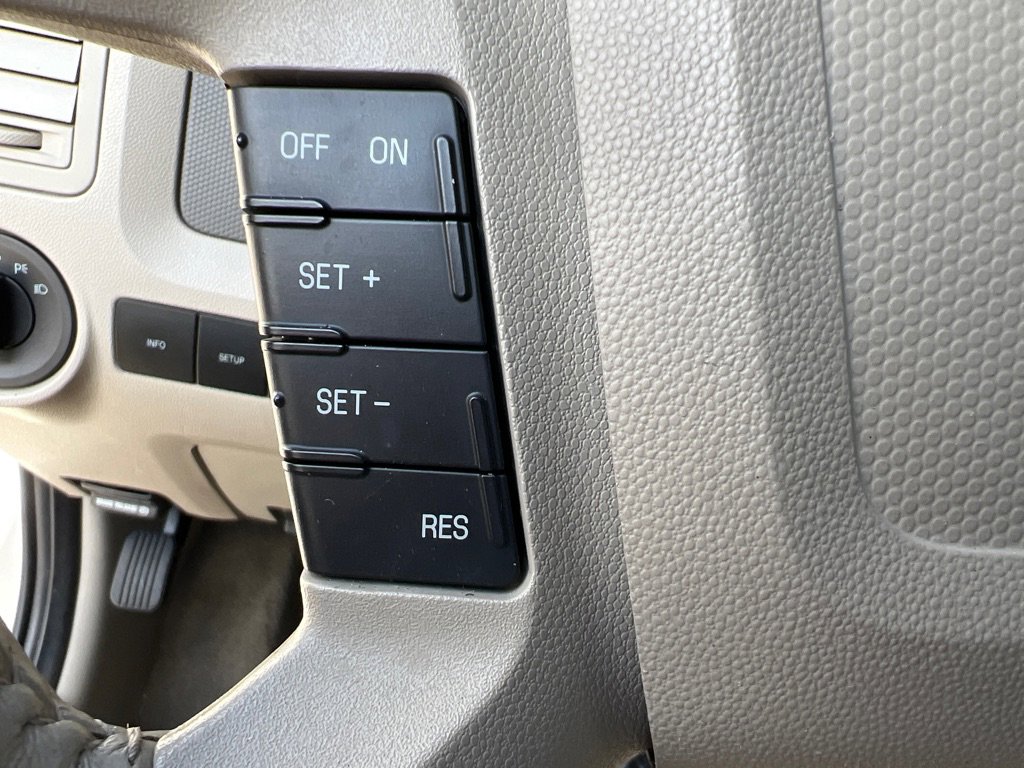 Used 2010 Ford Escape XLT FWD image 15