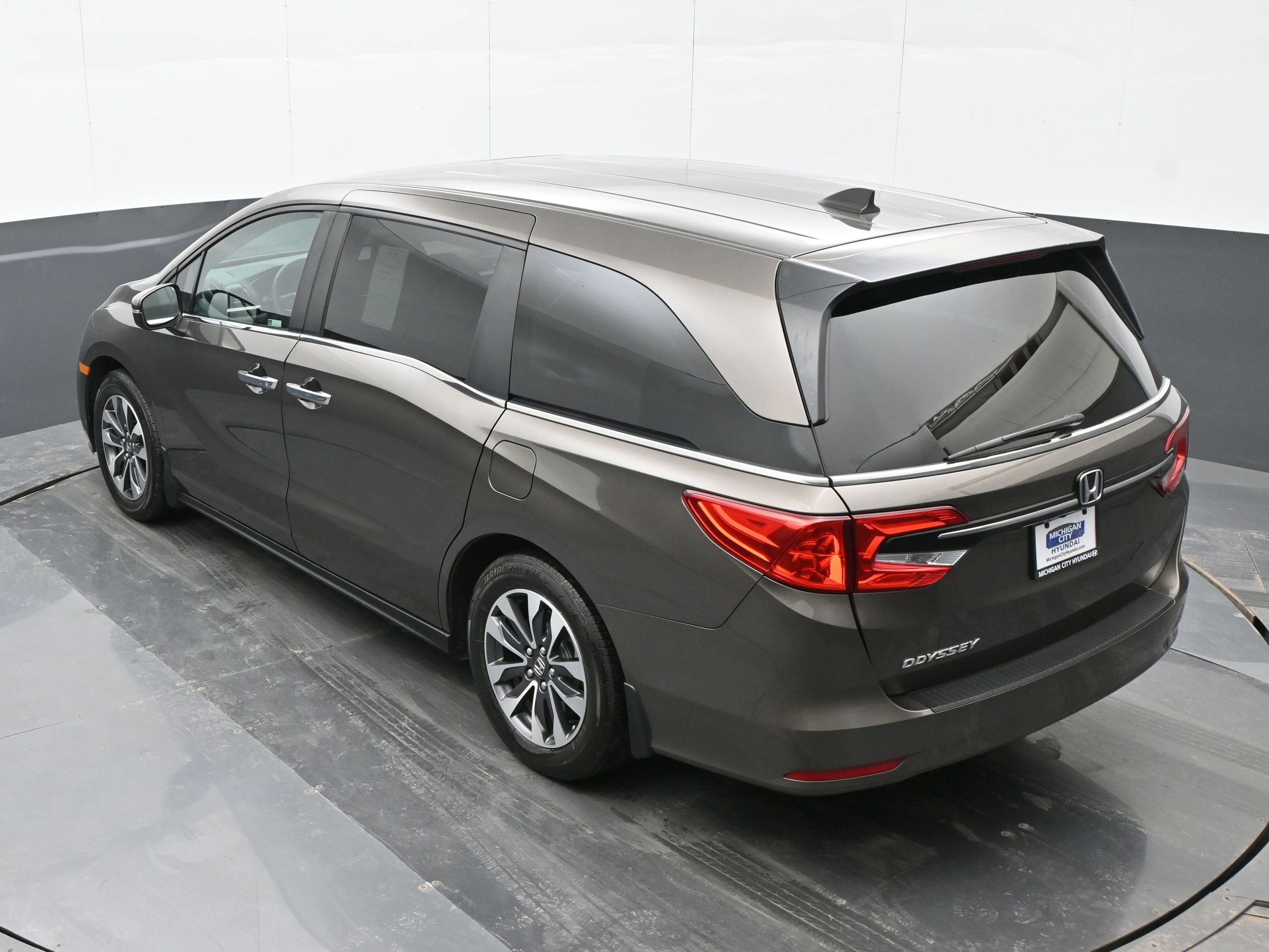 Used 2023 Honda Odyssey EX-L image 35