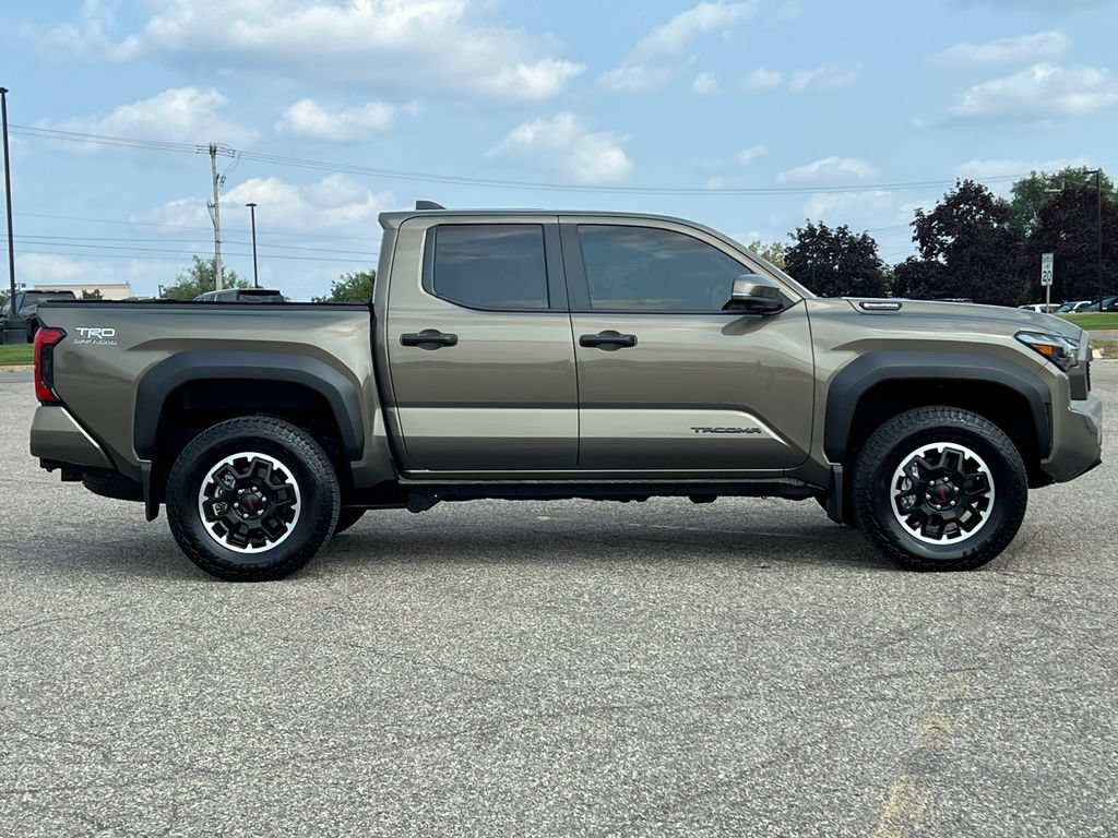 Used 2025 Toyota Tacoma TRD Off-Road w/ TRD Off Road Premium Package AWD/4WD image 58