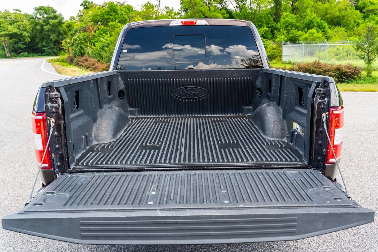 Used 2020 Ford F150 XLT w/ Equipment Group 302A Luxury AWD/4WD image 15