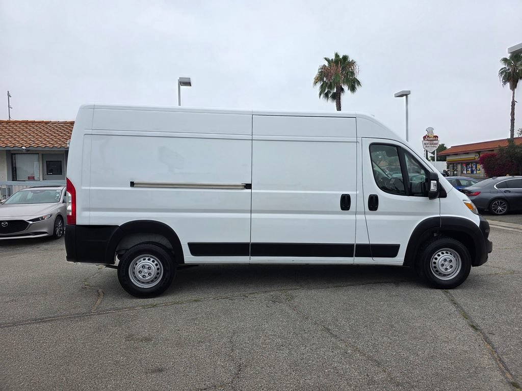 Used 2025 RAM ProMaster 2500 w/ Convenience Group FWD image 4