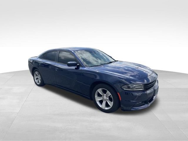Used 2016 Dodge Charger SXT RWD image 4