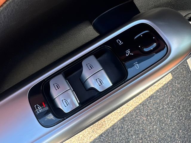 Used 2025 Mercedes-Benz C 300 4MATIC Sedan image 28