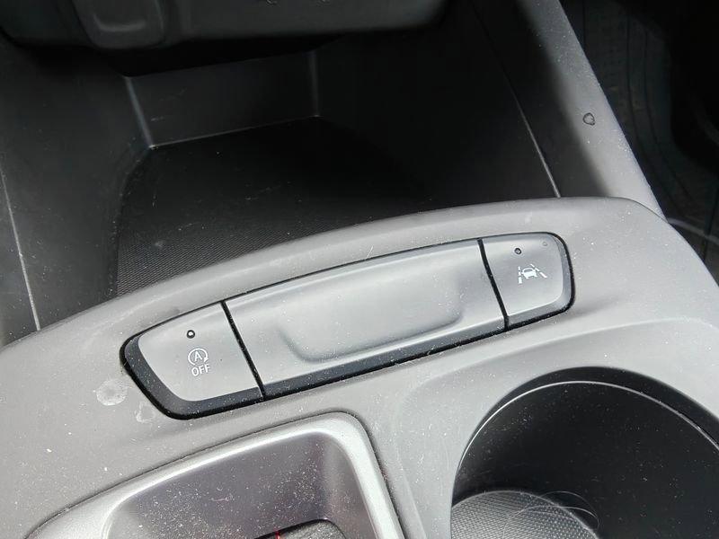 Used 2024 Chevrolet Trax RS w/ Driver Confidence Package image 17