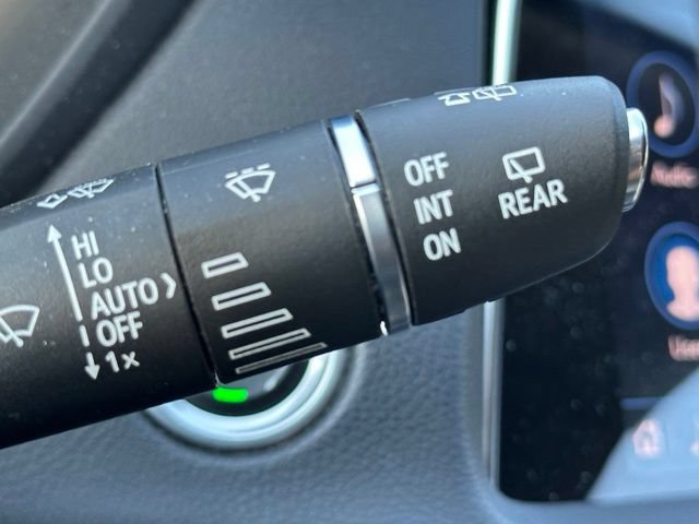 Used 2021 Cadillac XT4 Premium Luxury AWD/4WD image 25
