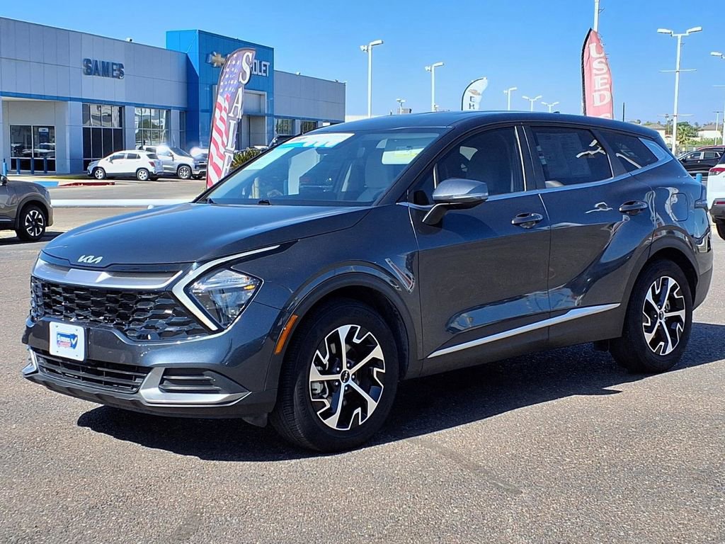 Used 2023 Kia Sportage EX image 3