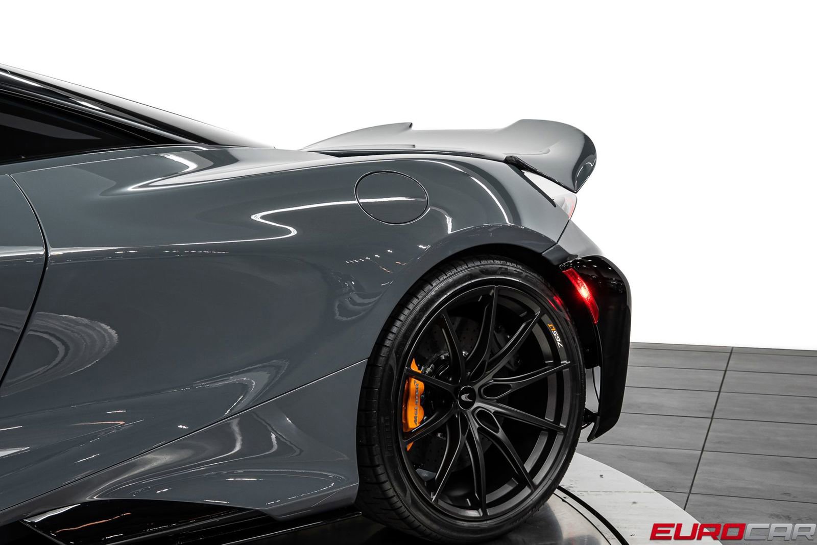 Used 2021 McLaren 765LT image 18