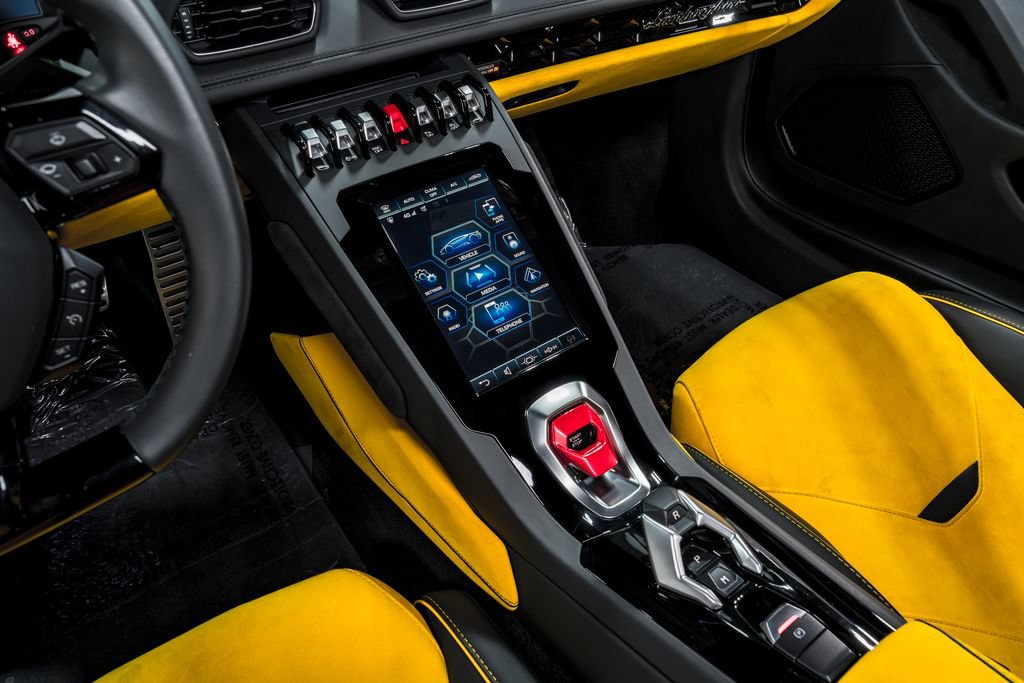 Used 2022 Lamborghini Huracan EVO AWD/4WD image 23
