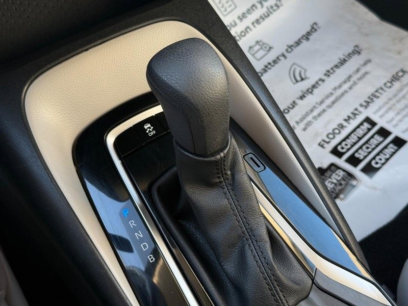 Used 2023 Toyota Corolla LE image 26