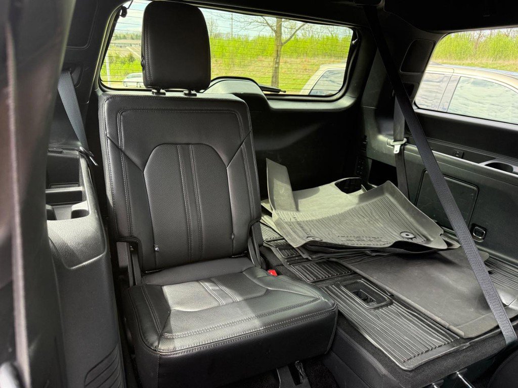 Used 2021 Ford Expedition Limited image 13