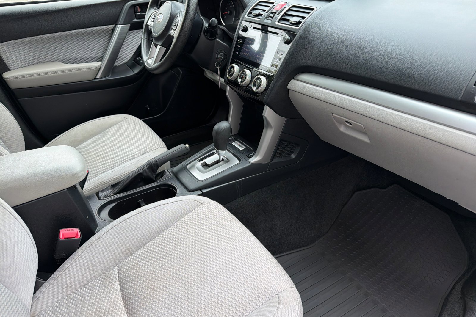 Used 2018 Subaru Forester 2.5i Premium w/ All-Weather Package AWD/4WD image 16