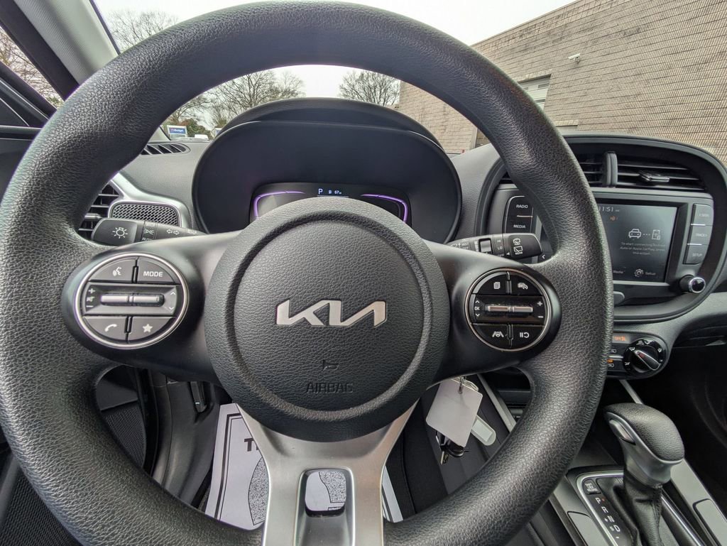 Used 2024 Kia Soul LX w/ Option Group 015 image 16