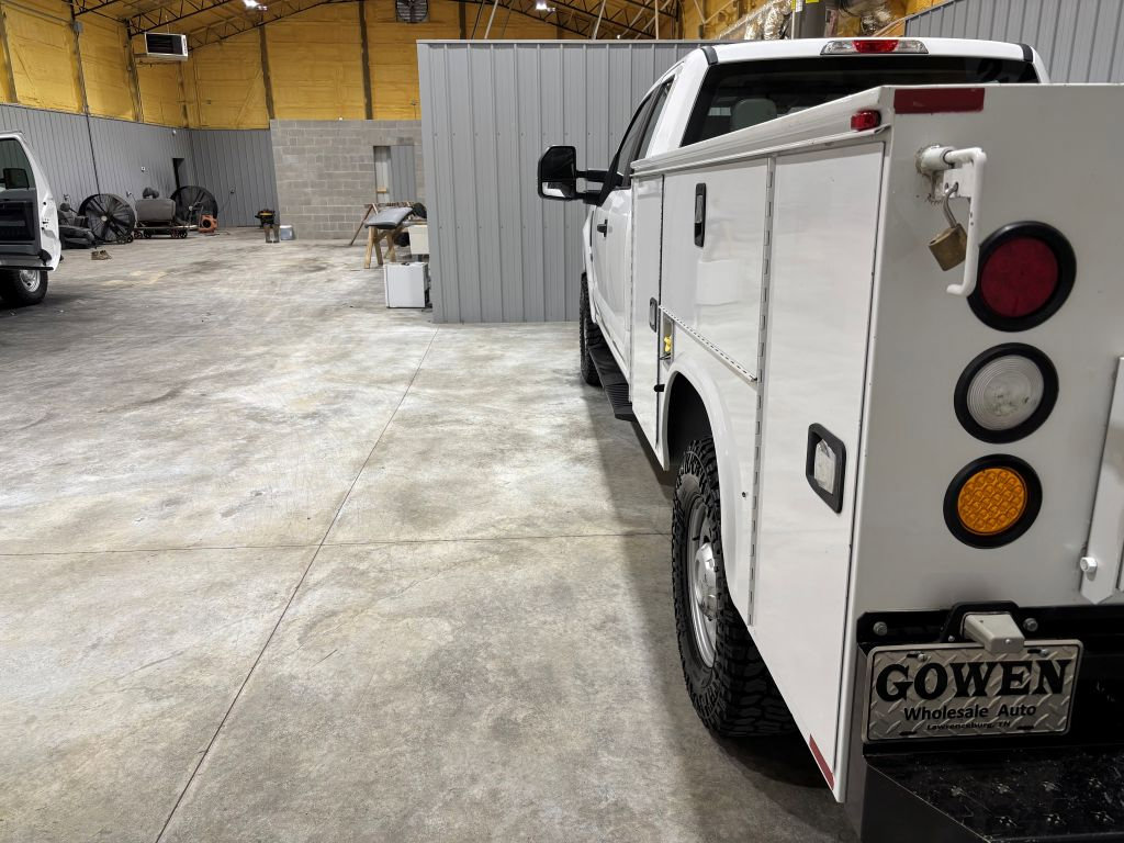 Used 2017 Ford F250 XL w/ Power Equipment Group image 9