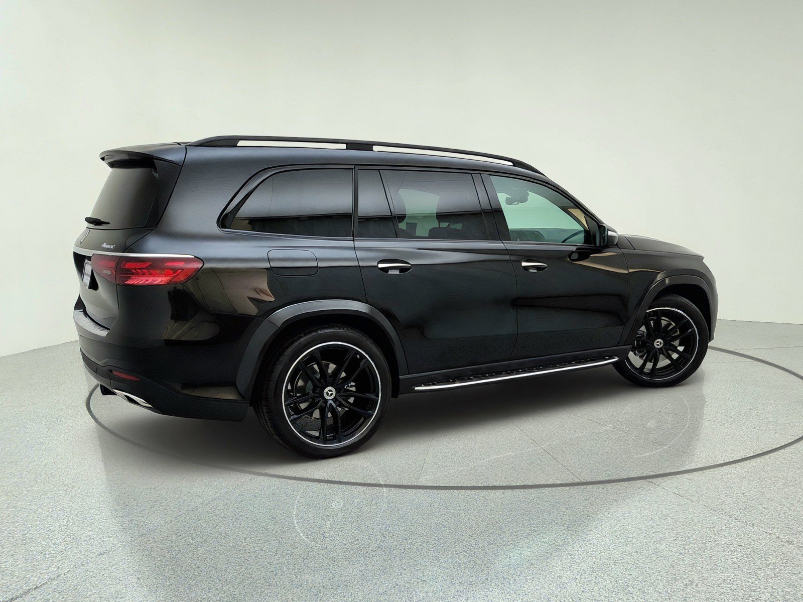 Certified 2026 Mercedes-Benz GLS 450 4MATIC w/ AMG Line Exterior image 15