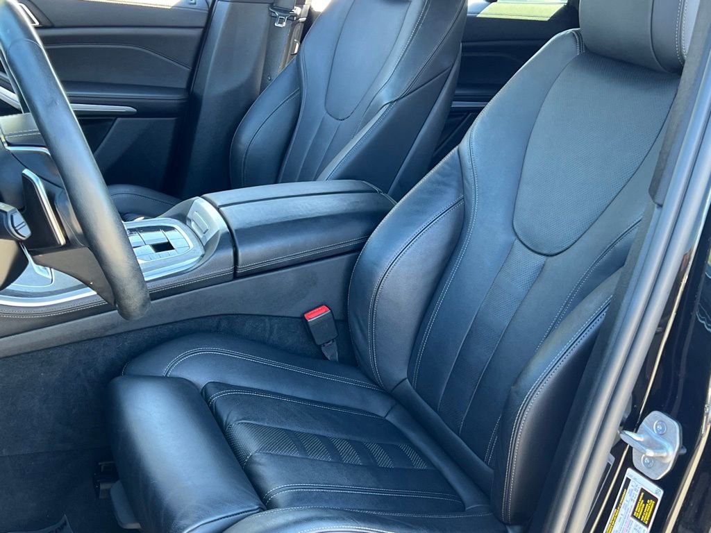Used 2022 BMW X5 xDrive40i w/ Parking Assistance Package image 16