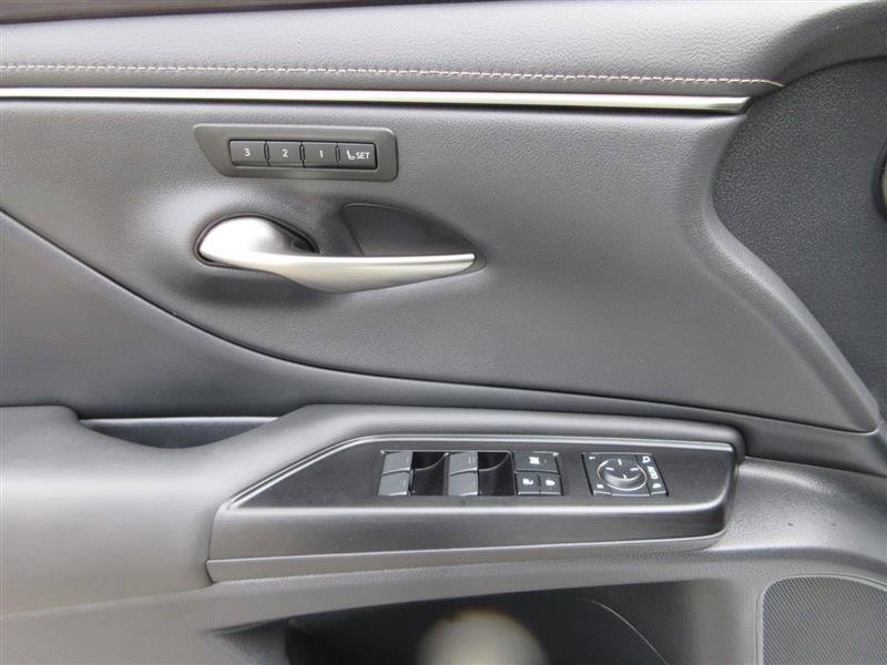 Used 2020 Lexus ES 350 w/ Premium Package image 11