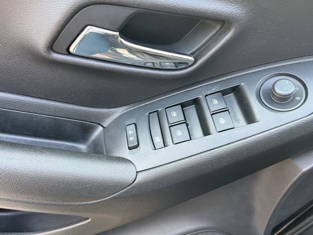 Used 2017 Chevrolet Trax LT FWD image 18