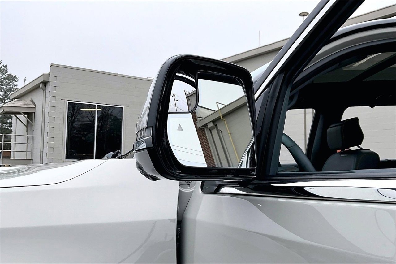 Used 2022 Jeep Grand Wagoneer Series III image 30