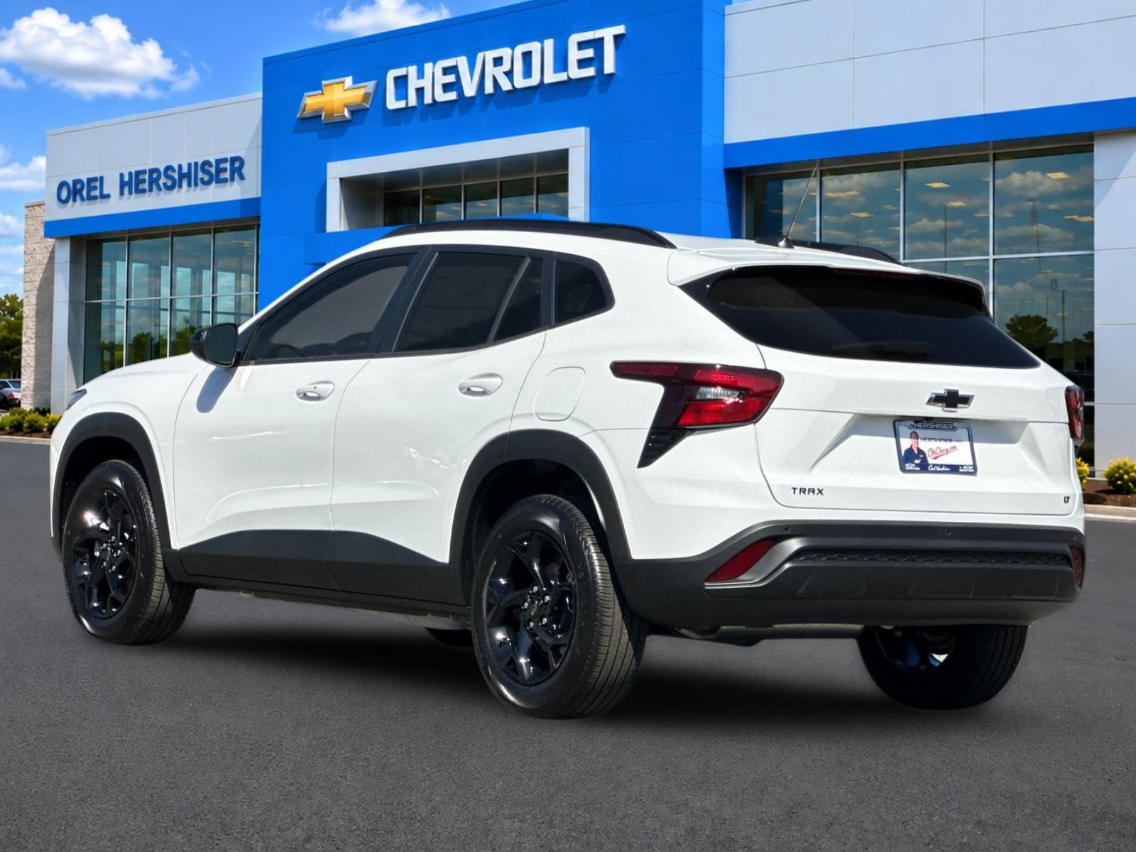 New 2026 Chevrolet Trax LT w/ Driver Confidence Package FWD image 6