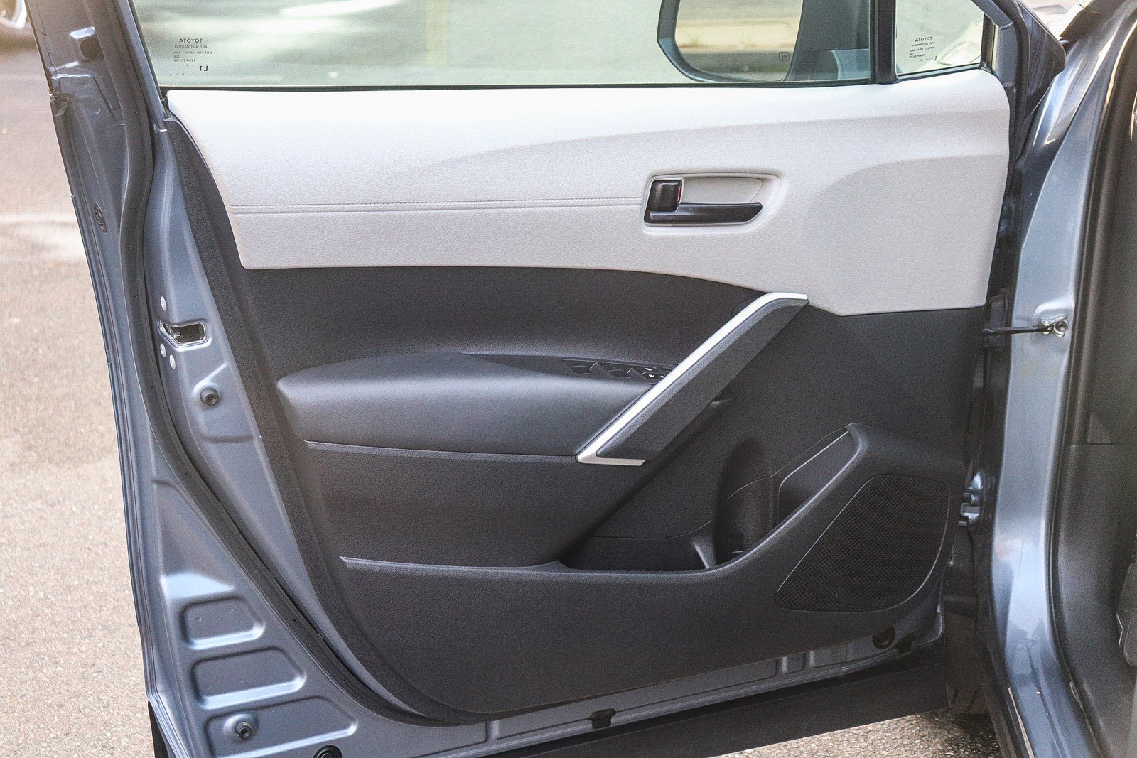 Certified 2022 Toyota Corolla Cross L image 20