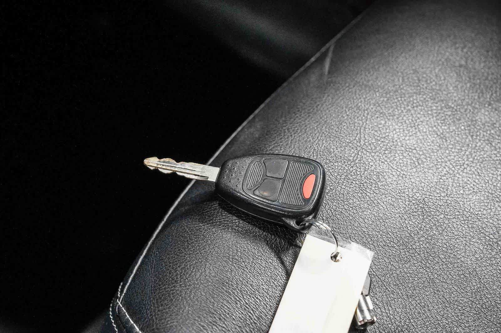 Used 2014 Jeep Wrangler Unlimited Sahara w/ Connectivity Group AWD/4WD image 25
