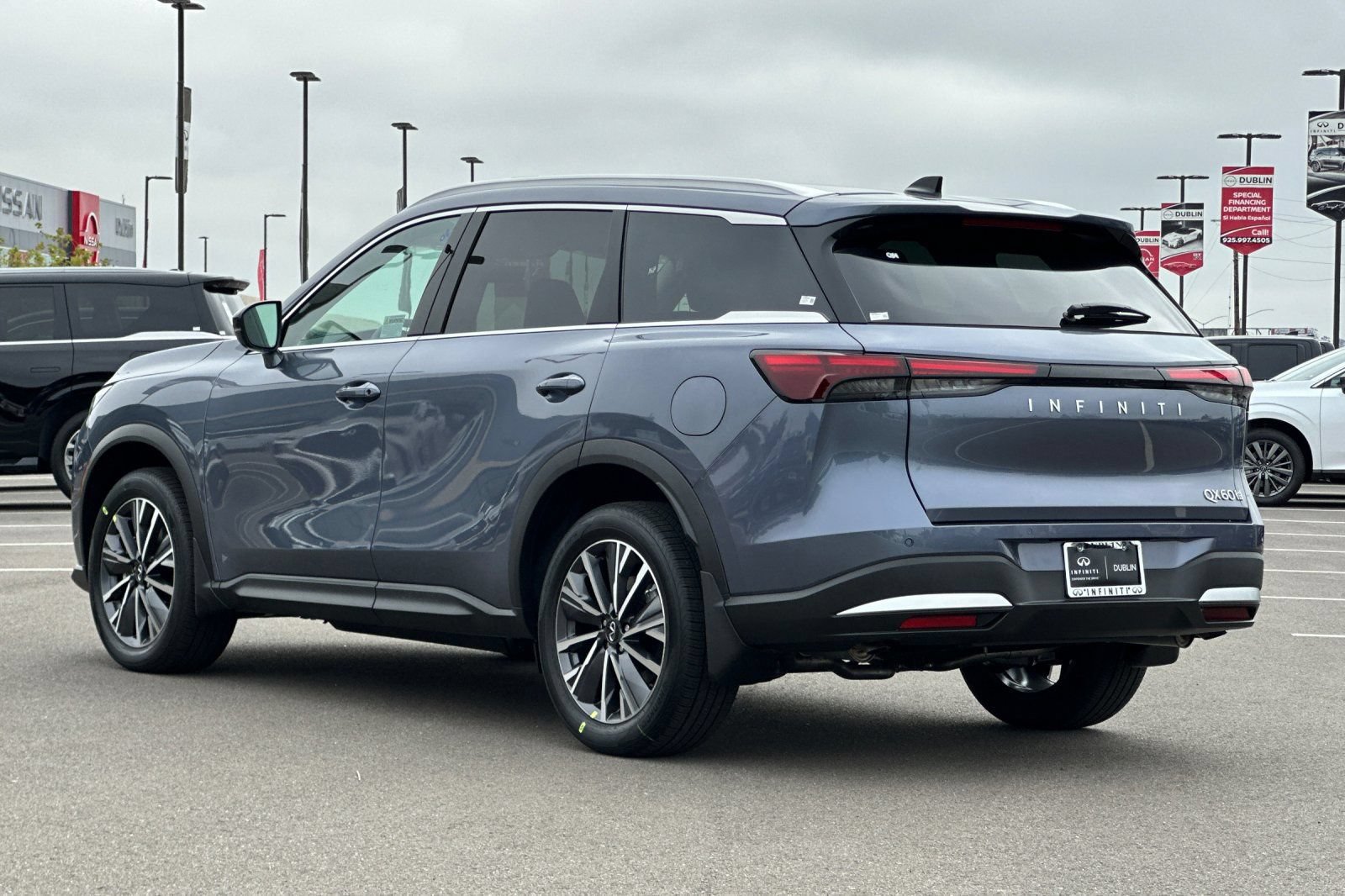 New 2027 INFINITI QX60 Luxe w/ Cargo Package AWD/4WD image 3