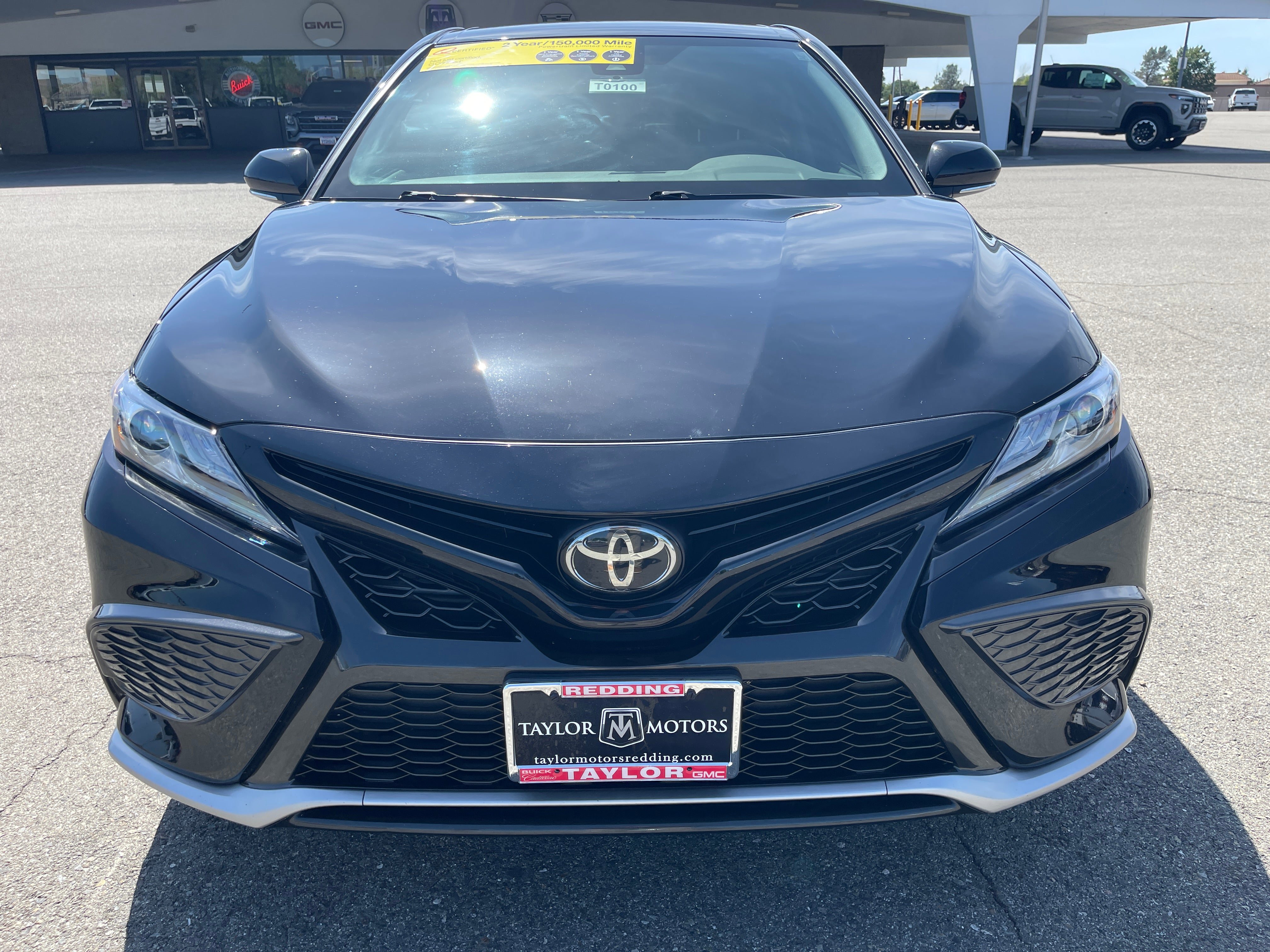 Used 2022 Toyota Camry XSE FWD image 2