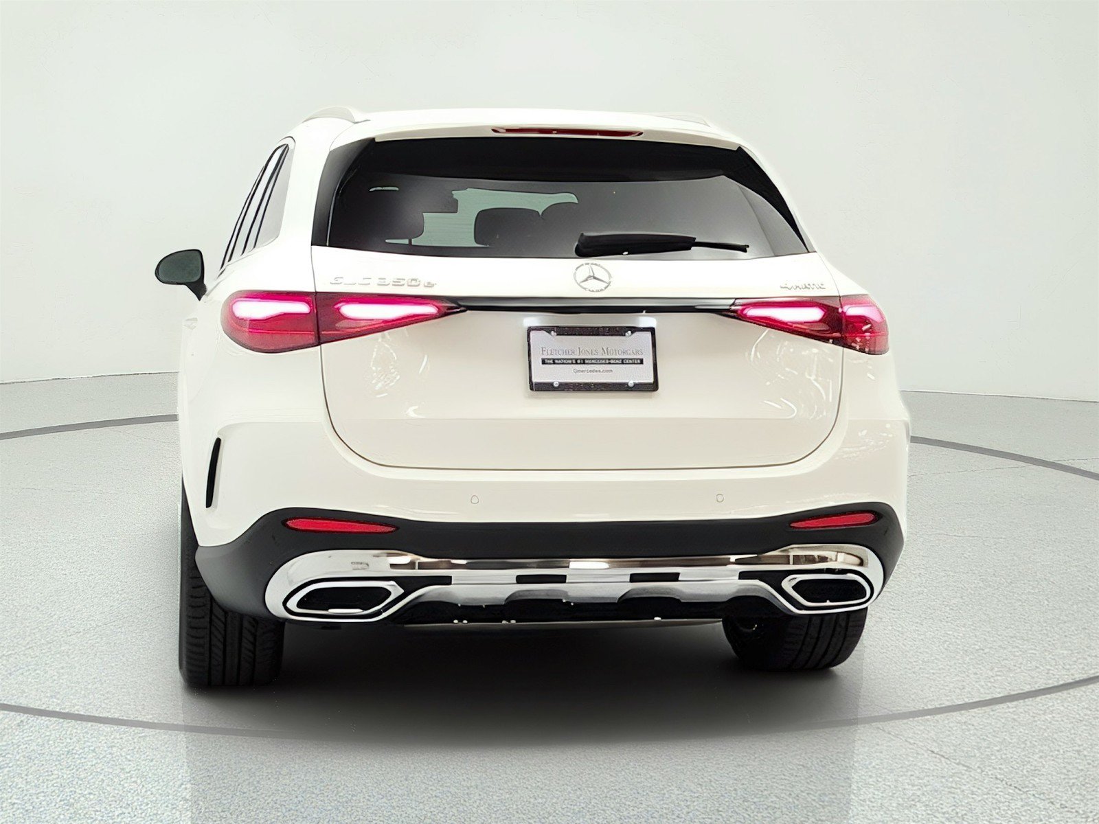 Used 2025 Mercedes-Benz GLC 350e 4MATIC image 6