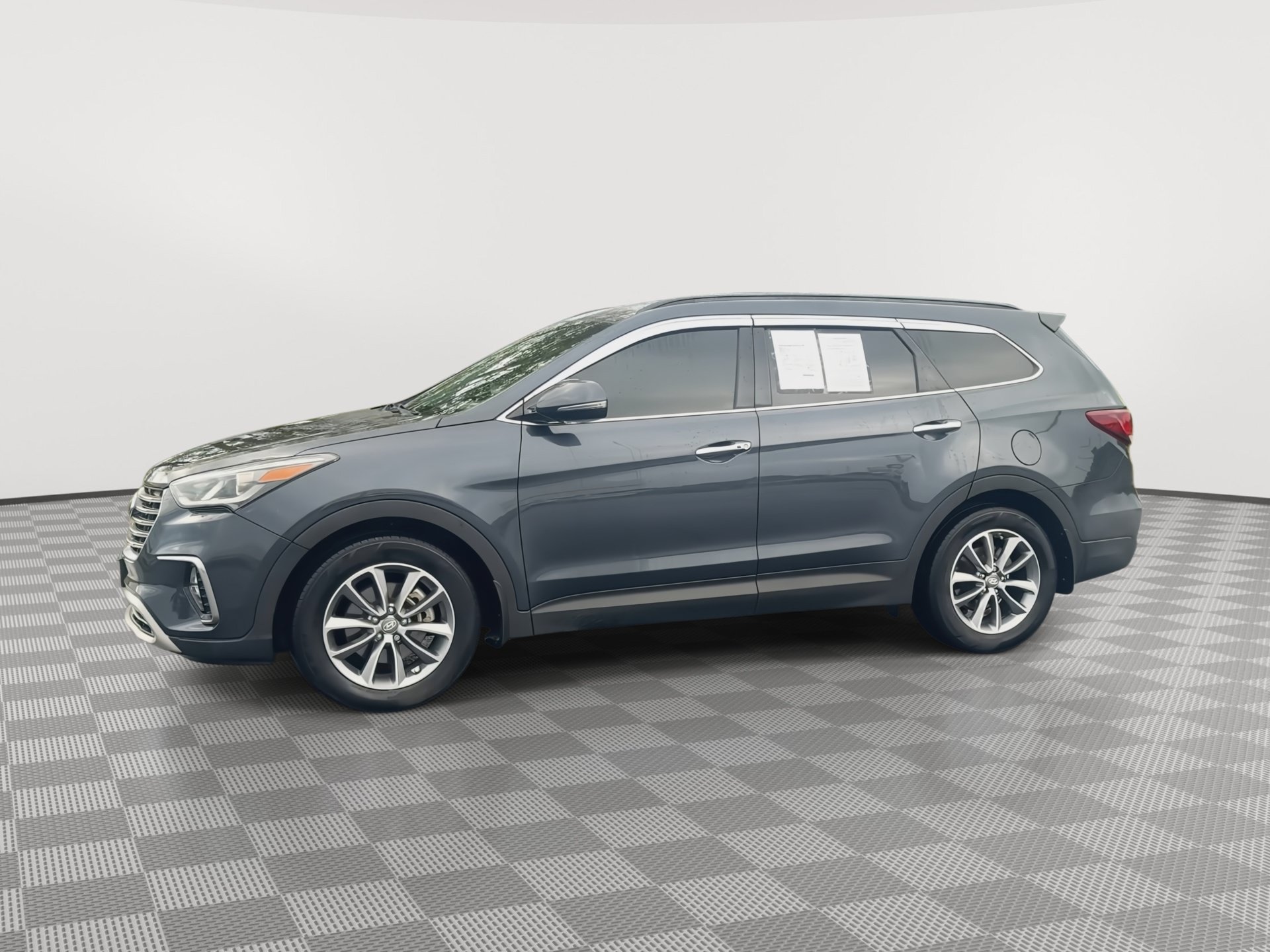 Used 2018 Hyundai Santa Fe SE w/ SE Premium Package 02 AWD/4WD image 5