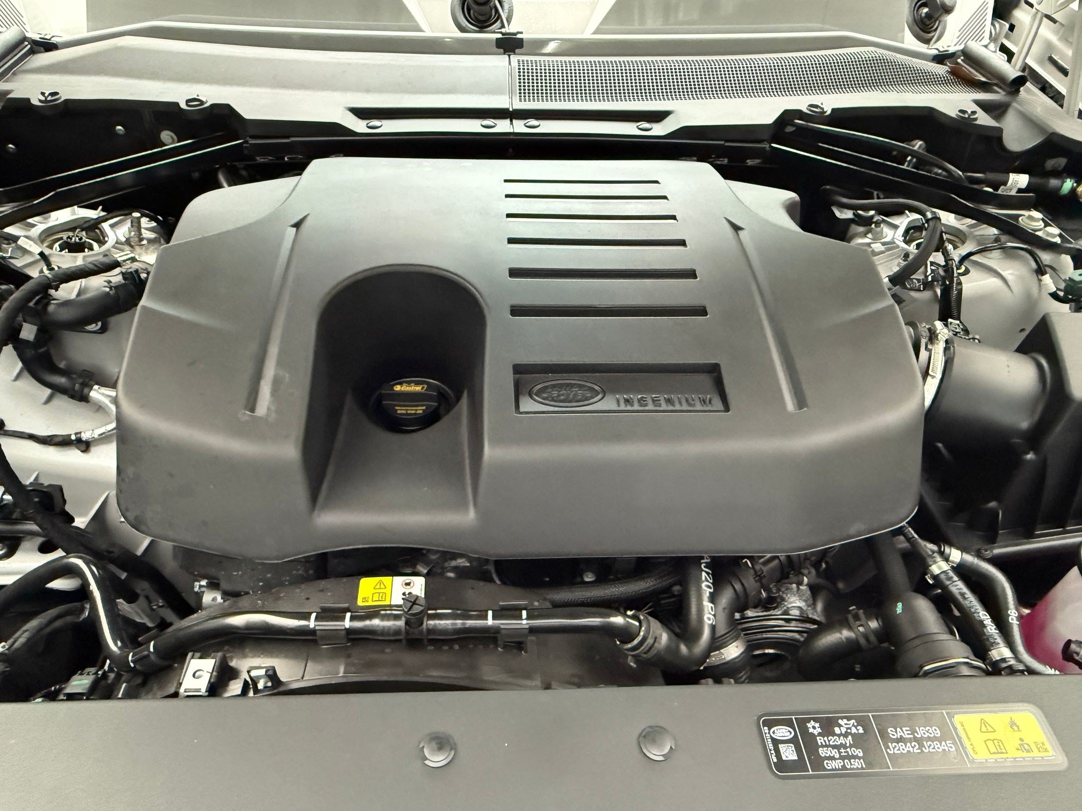 Used 2026 Land Rover Defender 110 X-Dynamic SE AWD/4WD image 22