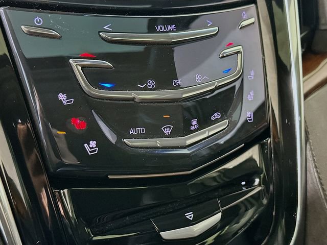 Used 2016 Cadillac Escalade Luxury image 16