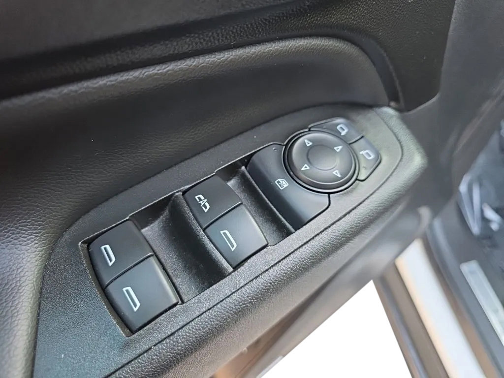 Used 2021 Chevrolet Equinox Premier AWD/4WD image 13