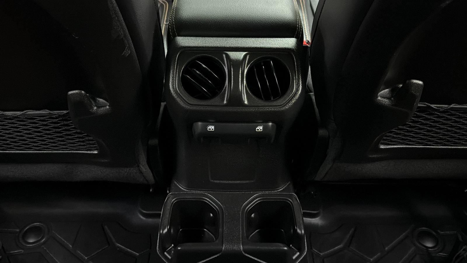 Used 2025 Jeep Gladiator Sport AWD/4WD image 42