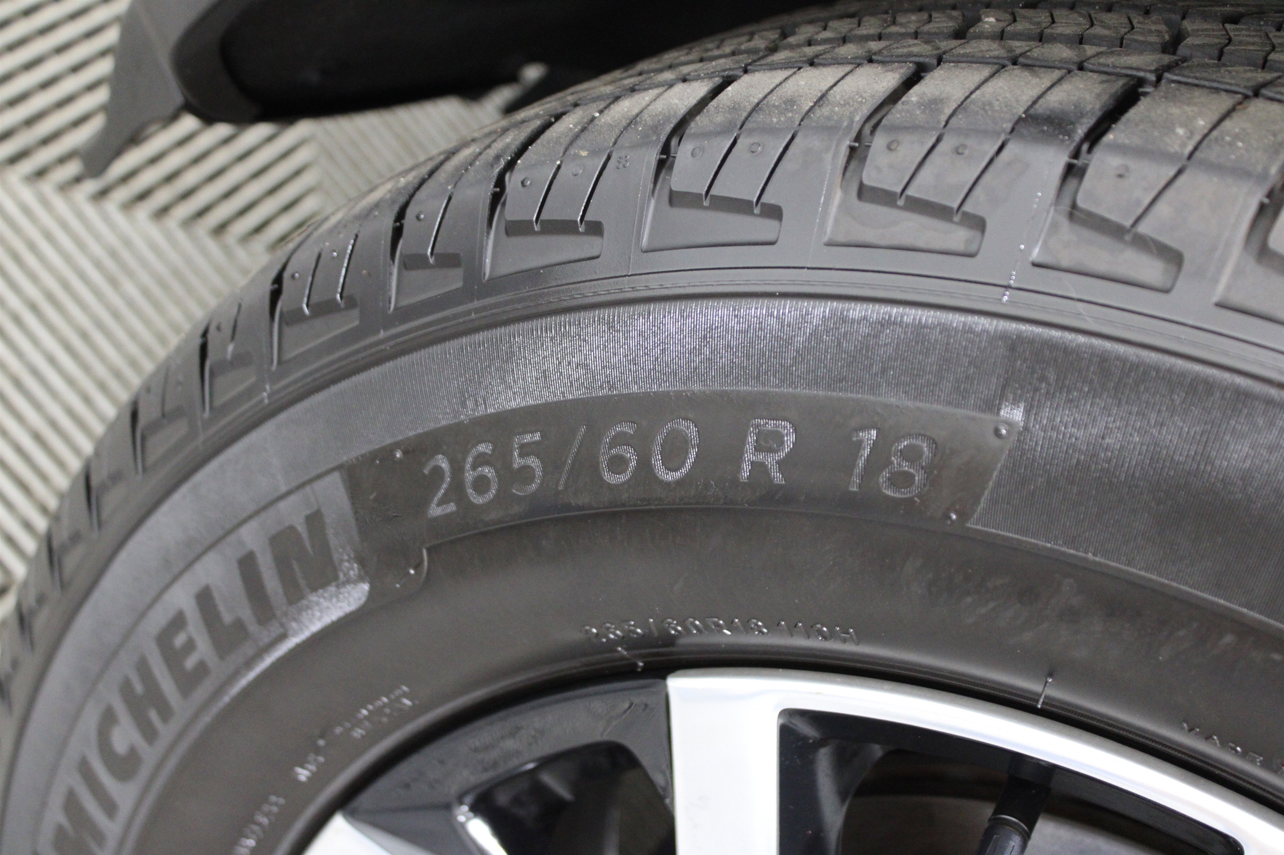 Used 2024 Jeep Grand Cherokee Limited image 34