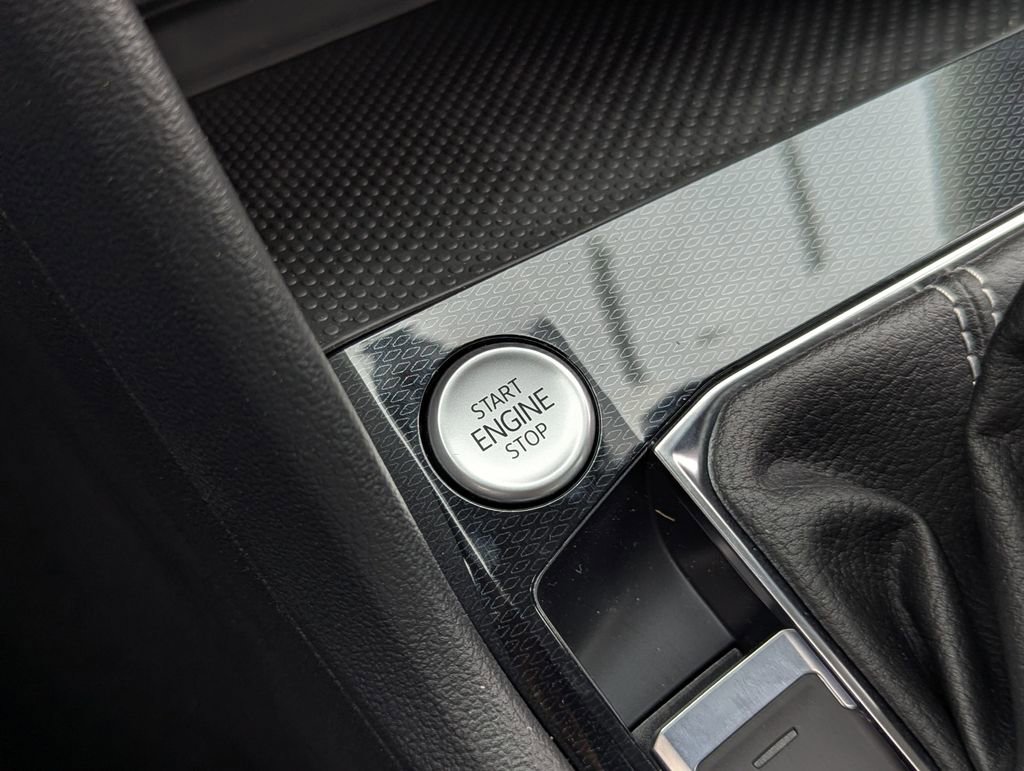 New 2026 Volkswagen Taos S FWD image 15