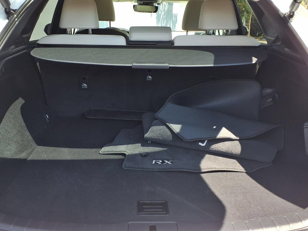 Used 2024 Lexus RX 350 FWD w/ Technology Package image 7