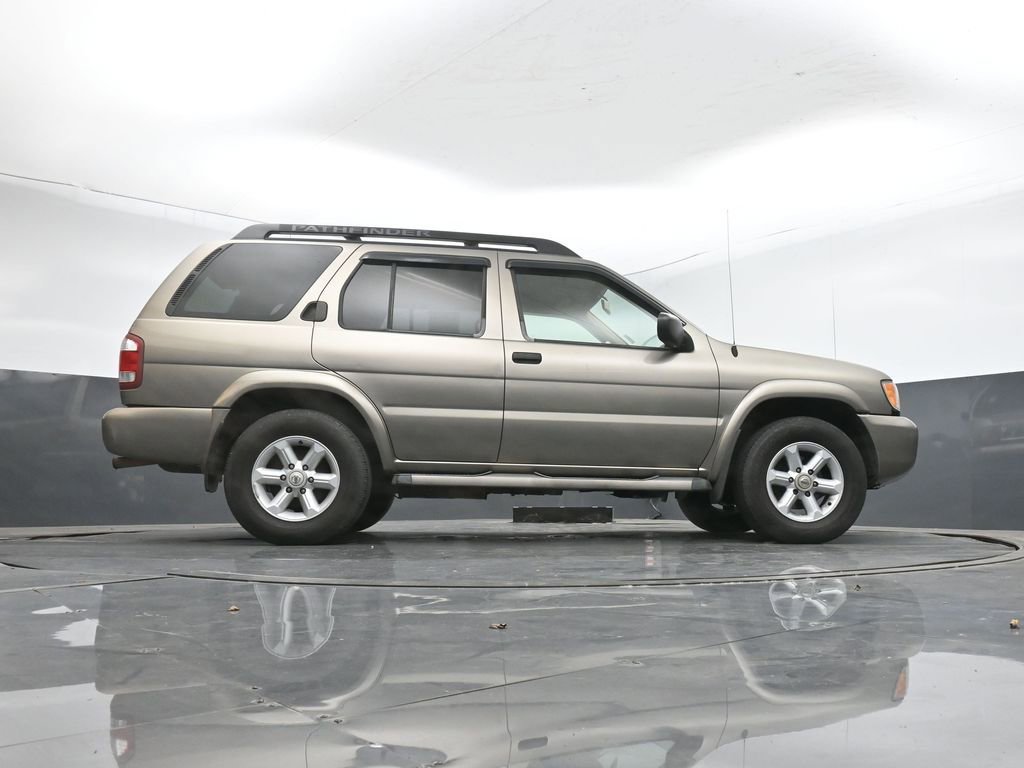 Used 2004 Nissan Pathfinder SE w/ (POP) SE Popular Pkg image 37