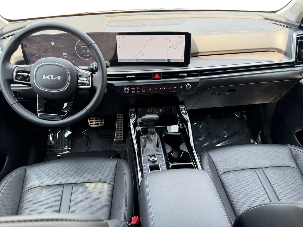 Used 2025 Kia Sorento SX AWD/4WD image 13
