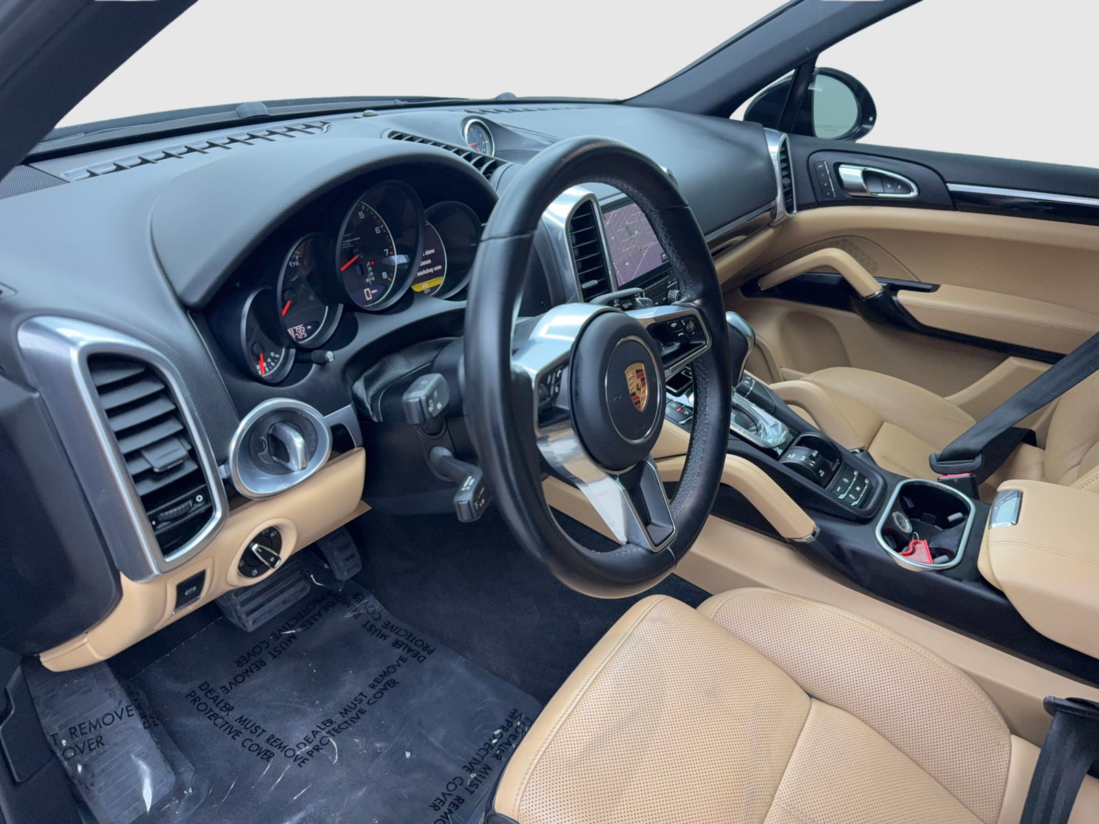 Used 2018 Porsche Cayenne Platinum Edition w/ Premium Package Plus AWD/4WD image 27