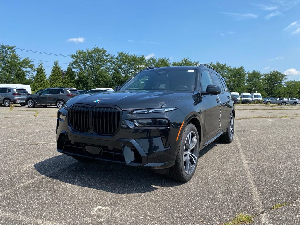 New 2027 BMW X7 xDrive40i w/ M Sport Package AWD/4WD image 1