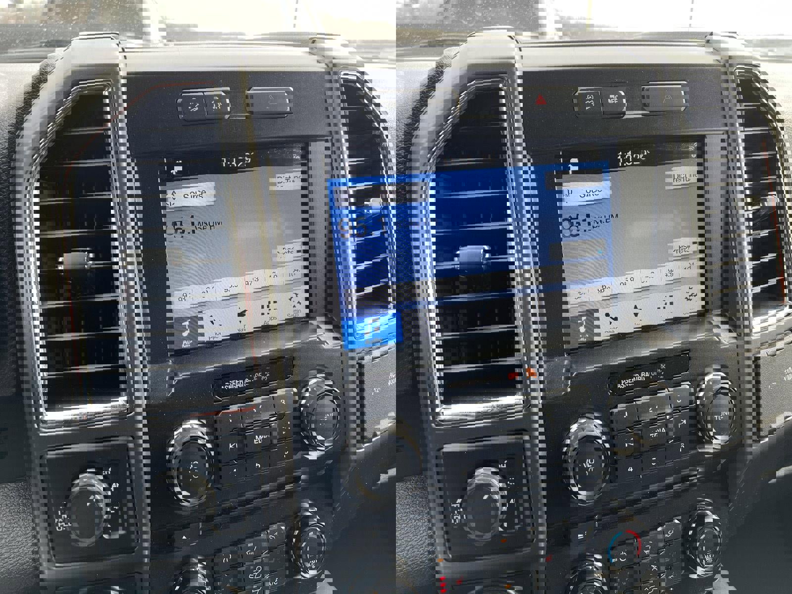 Used 2017 Ford F150 XLT w/ Equipment Group 302A Luxury image 34