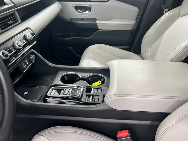 Used 2023 Honda Pilot Touring image 15