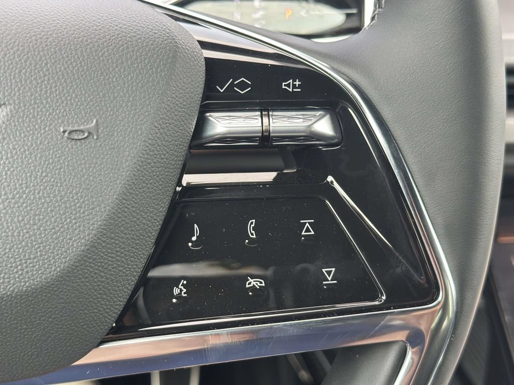 New 2027 Cadillac Vistiq Sport w/ LPO, Floor Liner Package AWD/4WD image 16