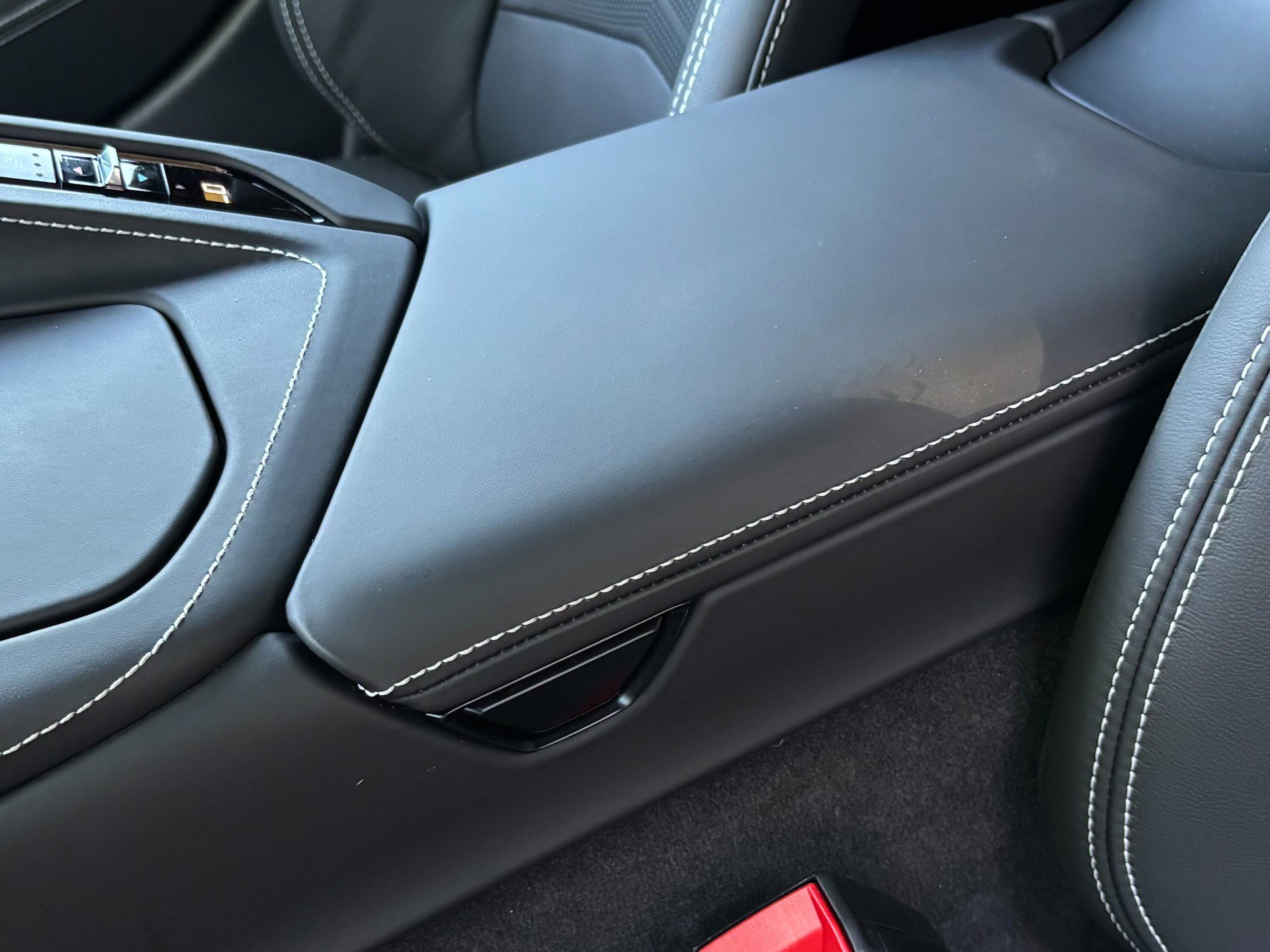 Used 2024 Chevrolet Corvette Z06 RWD image 18