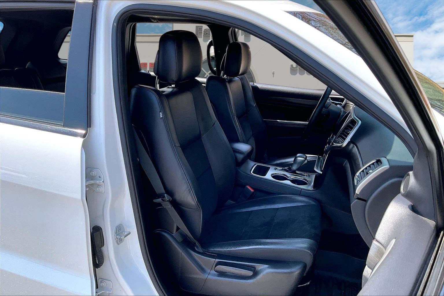 Used 2018 Jeep Grand Cherokee Altitude image 7
