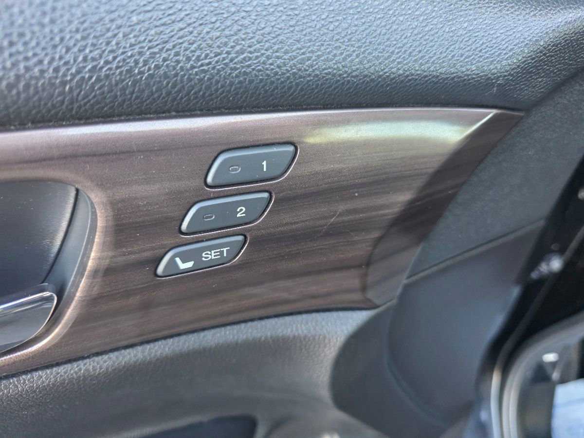 Used 2016 Honda Accord EX-L image 26
