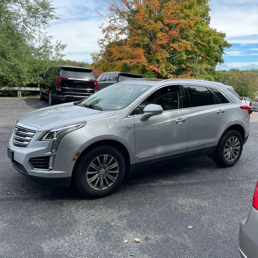 Used 2018 Cadillac XT5 Luxury w/ Driver Awareness Package AWD/4WD image 3