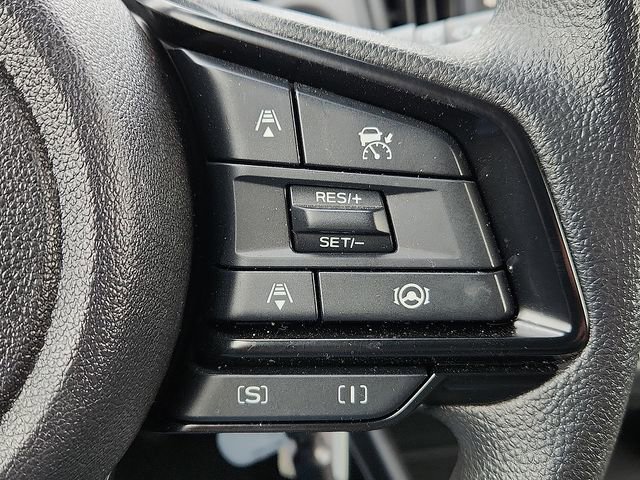 Used 2025 Subaru Crosstrek 2.0i image 17