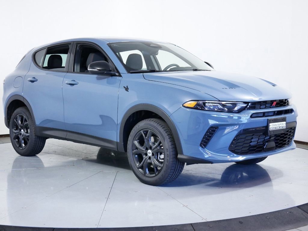 Used 2024 Dodge Hornet GT w/ GT Blacktop Package image 2